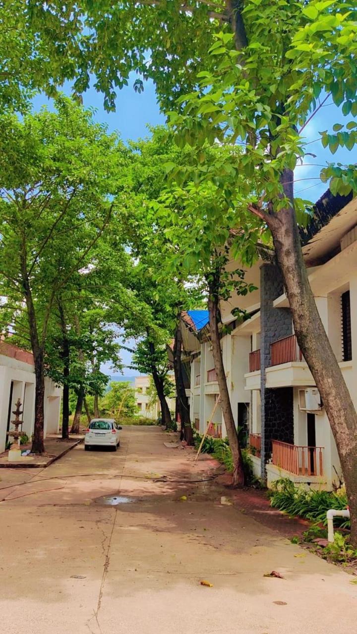 Indus Valley Resort Lonavala Εξωτερικό φωτογραφία